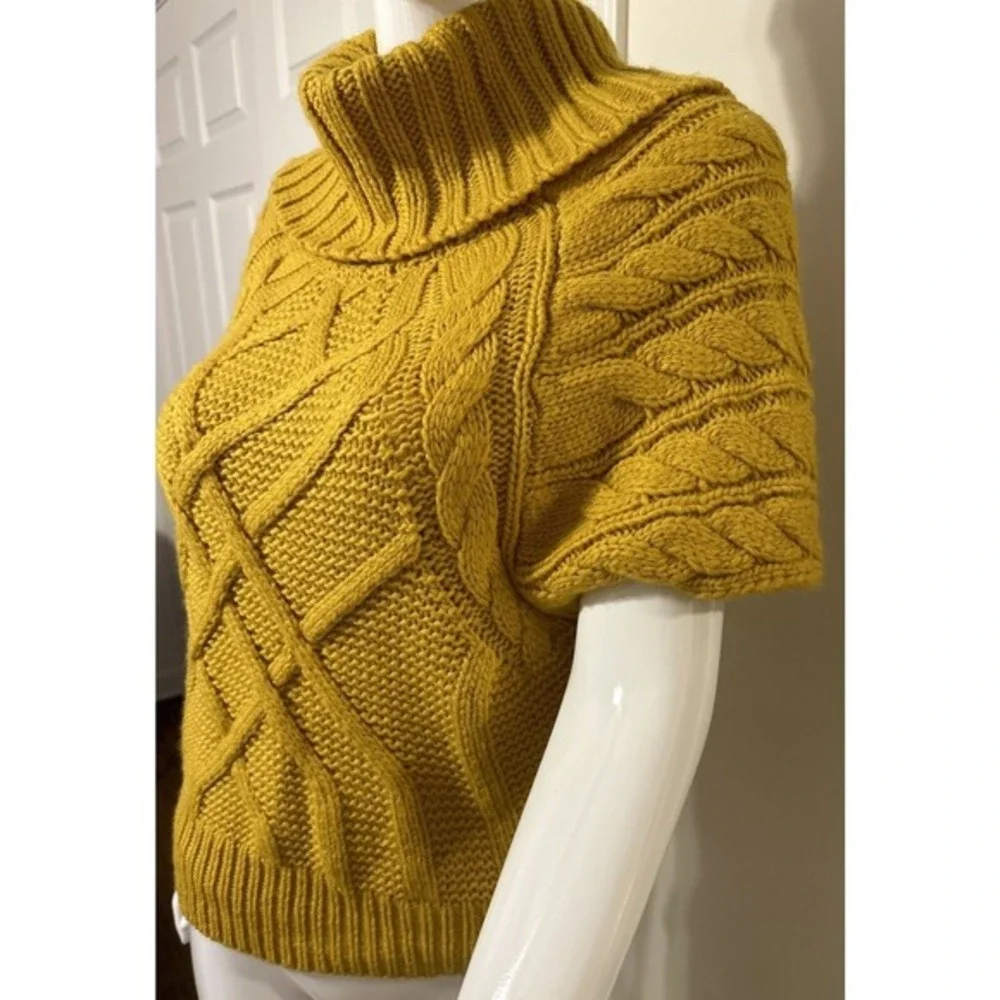 LOFT Mustard Yellow Cable Knit Short Sleeve Turtleneck Sweater M Comfy 26-01‎